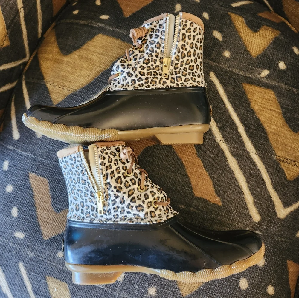 Sperry Saltwater Women’s Black & Leopard Cheetah Duck Boots